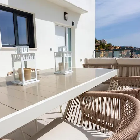 Atico En Paseo De Reding By Rent Me