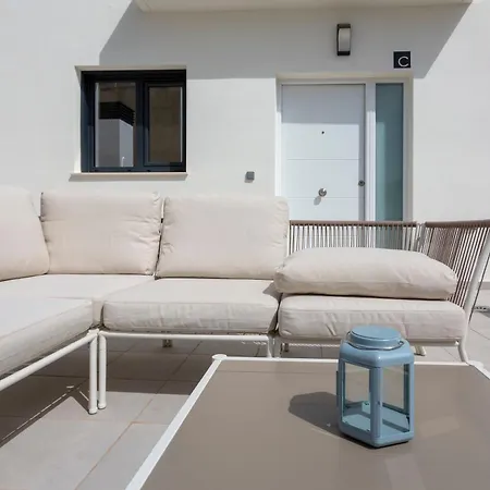 Atico En Paseo De Reding By Rent Me Apartment