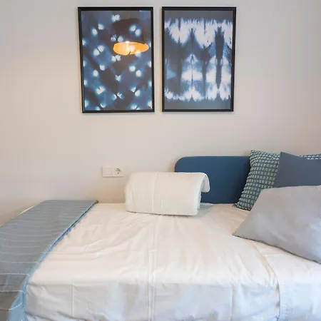 Atico En Paseo De Reding By Rent Me Apartment *