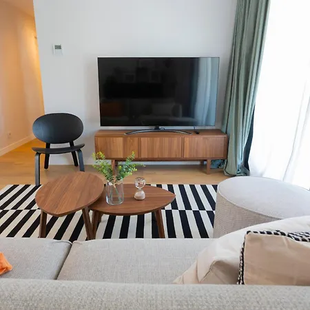 Apartment Atico En Paseo De Reding By Rent Me *