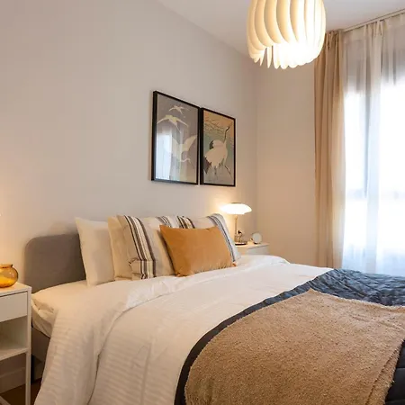Atico En Paseo De Reding By Rent Me *